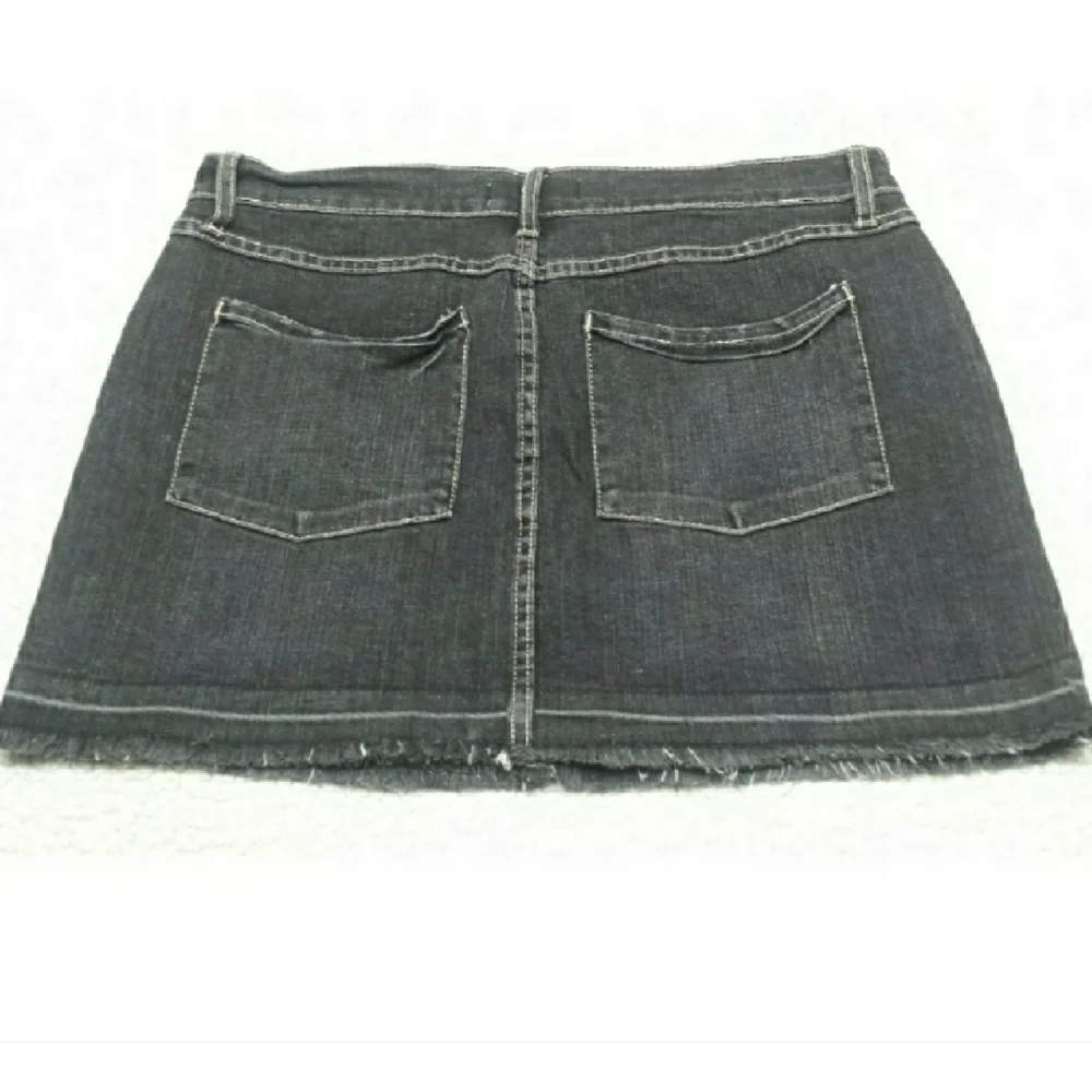 Old Navy black mini skirt size 8